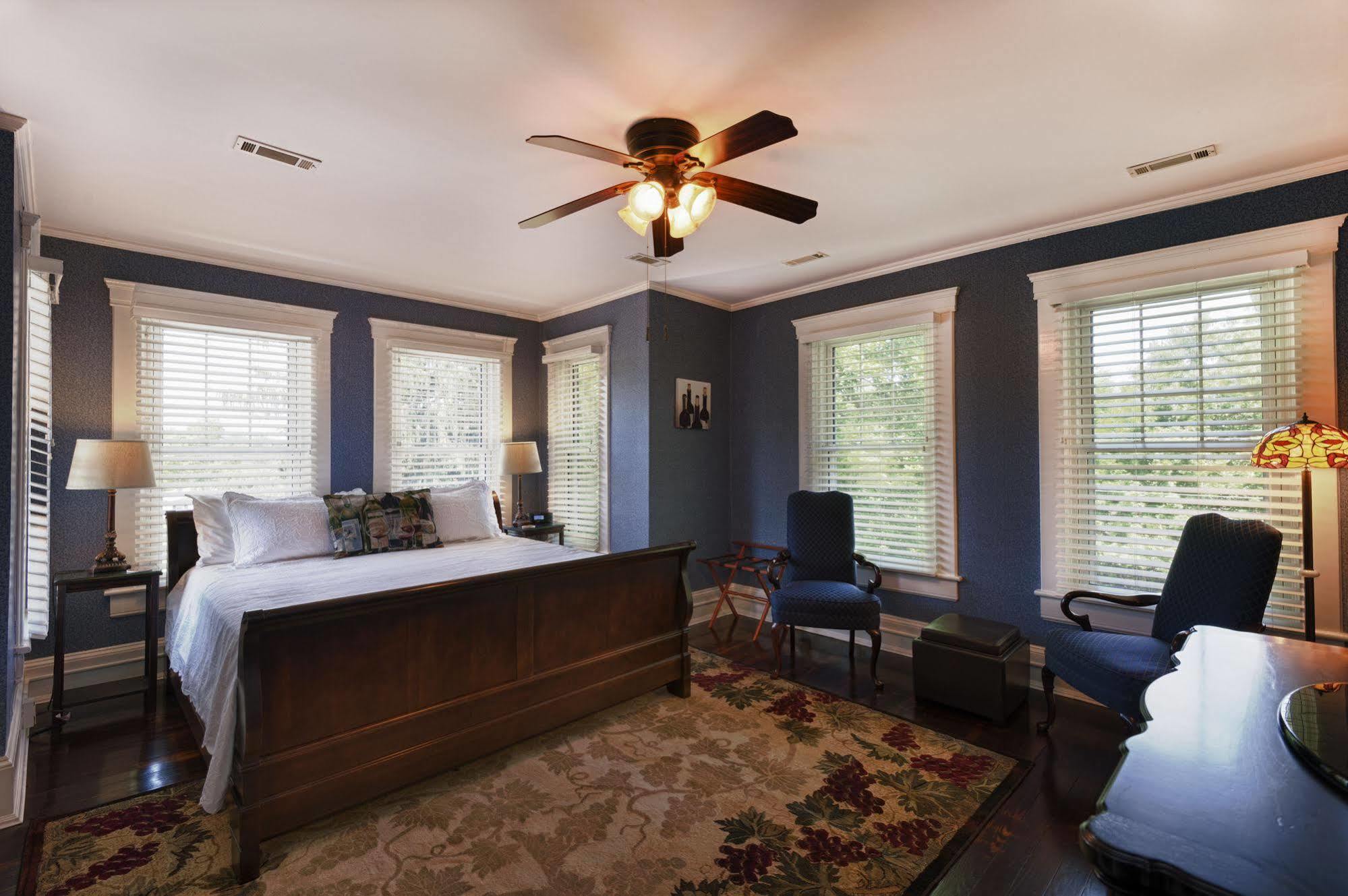 Steeles Tavern Manor Bed & Breakfast Raphine Экстерьер фото
