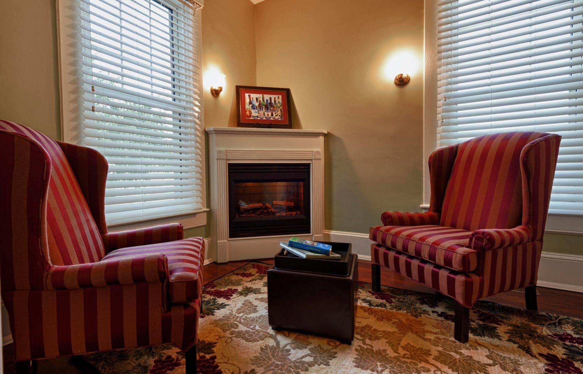 Steeles Tavern Manor Bed & Breakfast Raphine Экстерьер фото